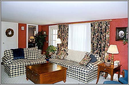 View 14 - 376 North Main Street