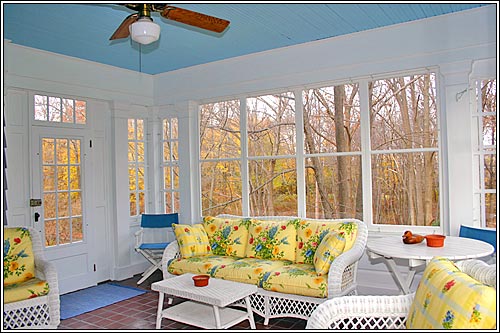 View 25 - 312 Forest Avenue