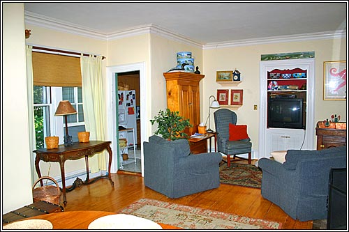 View 6 - 303 Forest Avenue