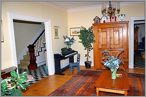 View 9 - 303 Forest Avenue