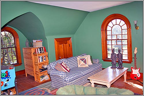 View 18 - 303 Forest Avenue