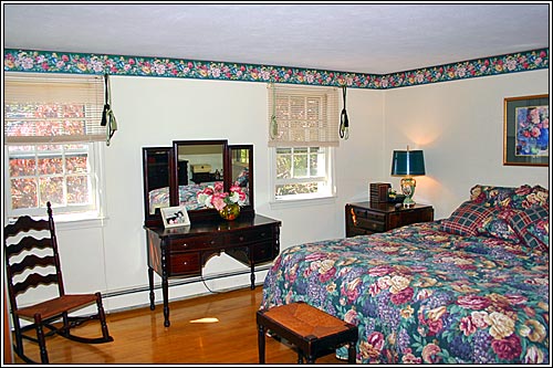 View 10 - 15 Forest Avenue