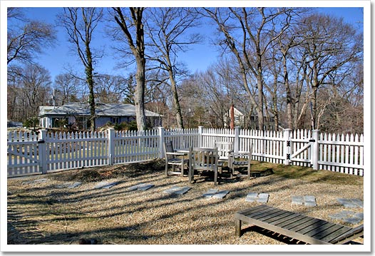 View 2 - 3 Forest Circle