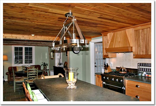 View 18 - 405 South Main Street