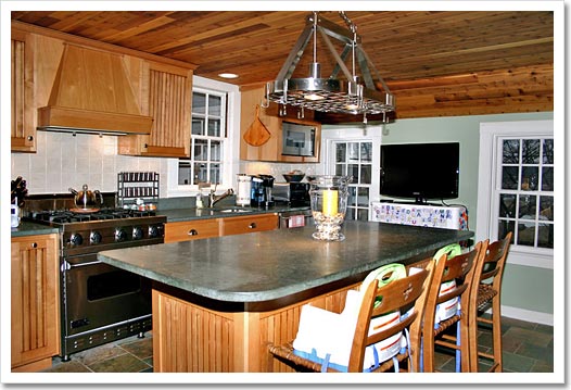 View 20 - 405 South Main Street