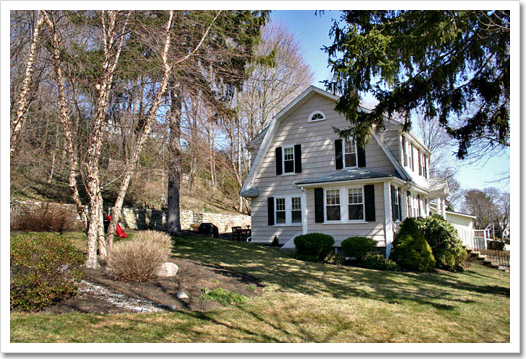 View 2 - 25 Simmons Road