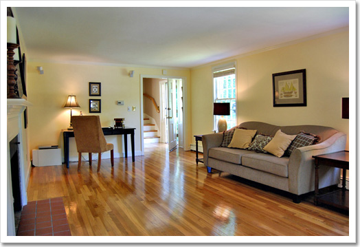 View 14 - 231 Forest Avenue