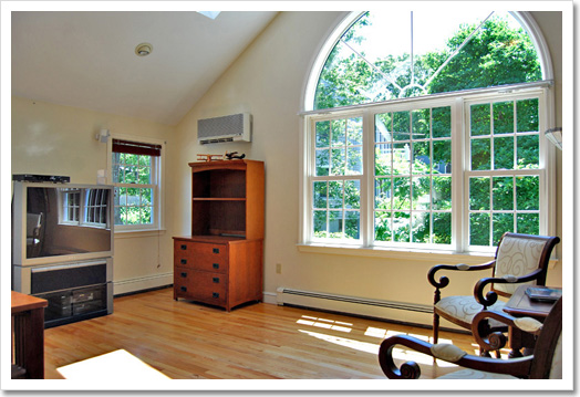 View 30 - 231 Forest Avenue