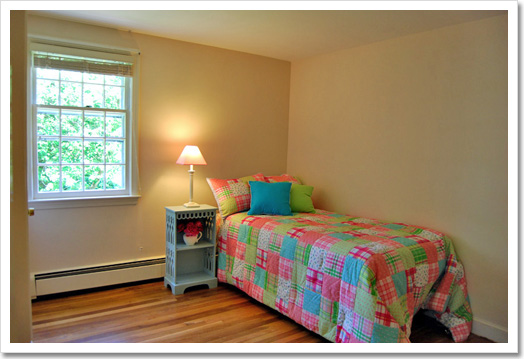 View 33 - 231 Forest Avenue