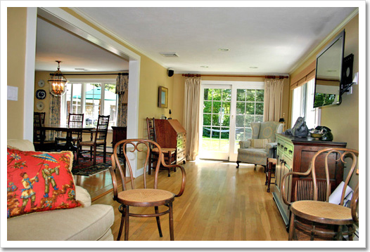 View 15 - 263 Forest Avenue