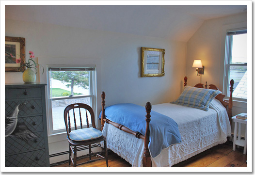 View 30 - 124 Bay Avenue