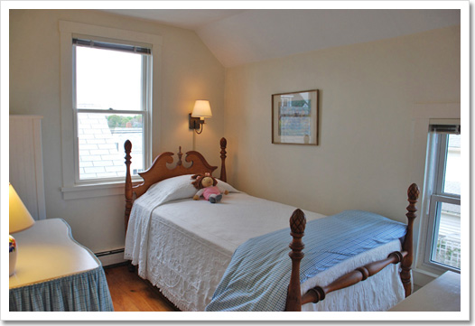 View 31 - 124 Bay Avenue