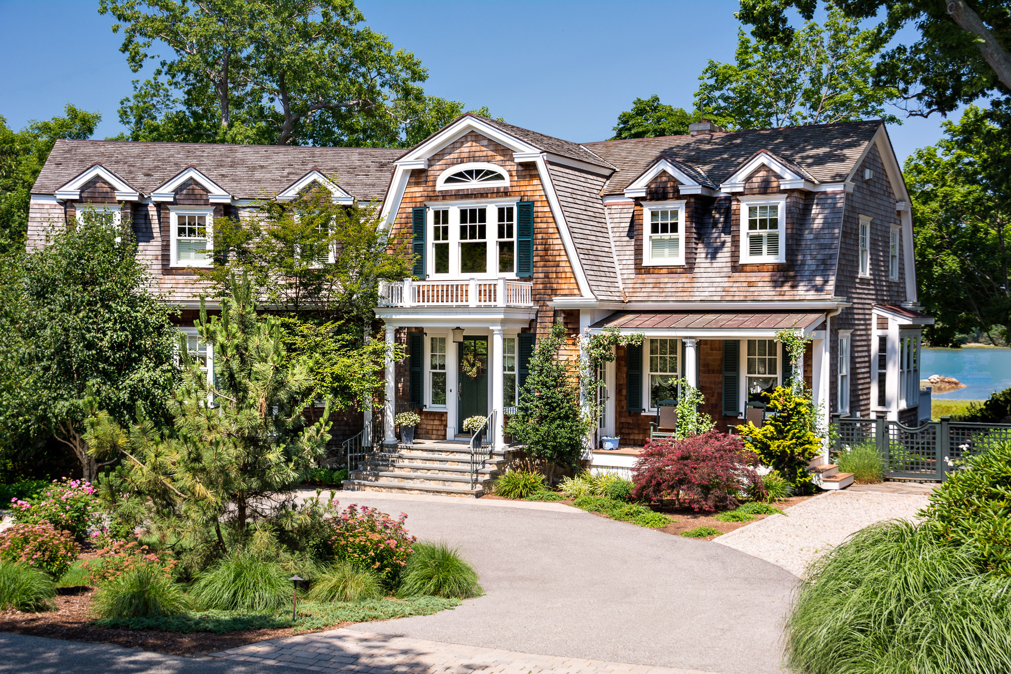 Dean & Hamilton REALTORS®, a full service residential real estate company located in Cohasset