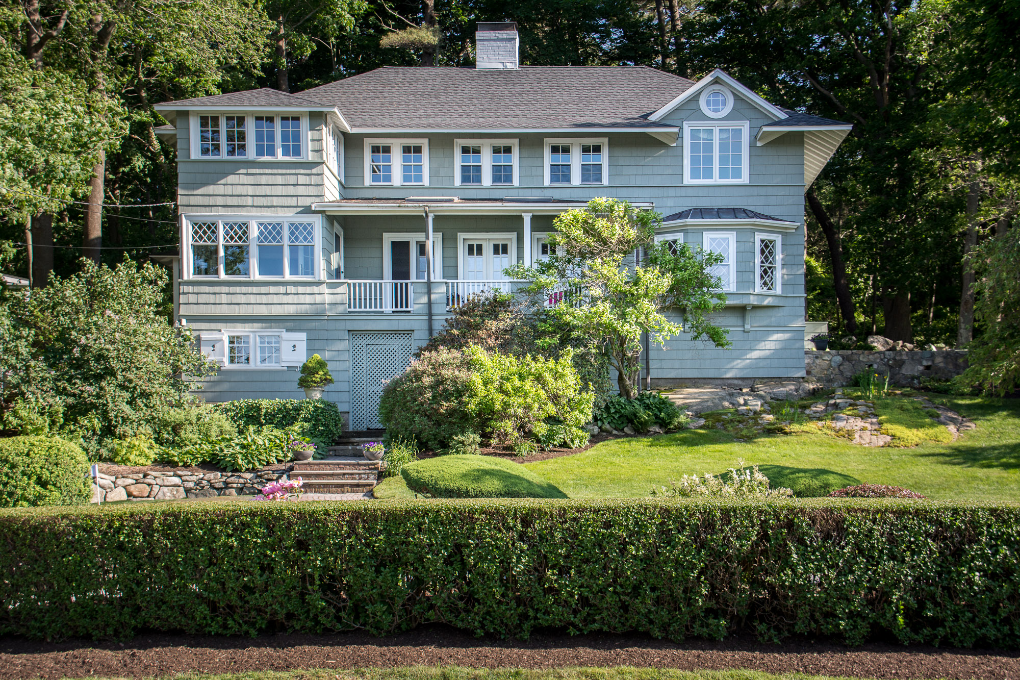 Dean & Hamilton REALTORS®, a full service residential real estate