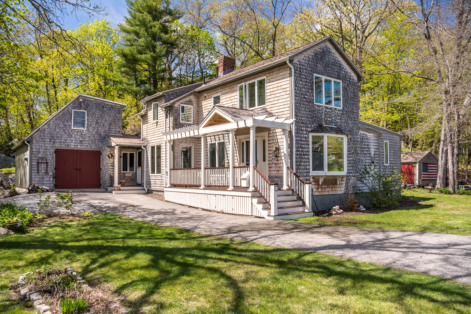 Dean & Hamilton Compass, a full service residential real estate company located in Cohasset